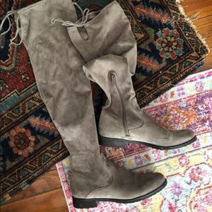 Knee-high Suede Boots